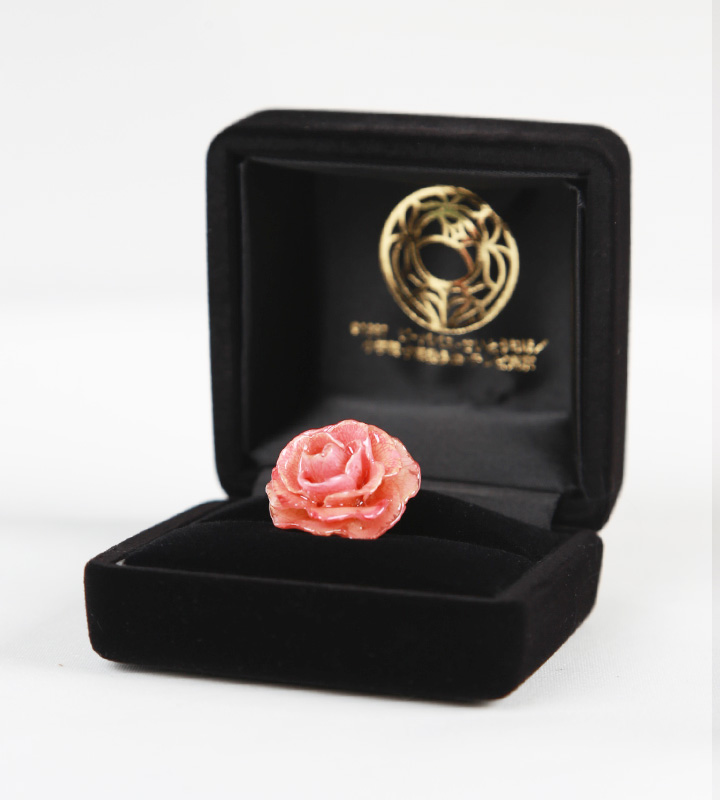 薔薇のブローチ・ウテナ(ピンク)